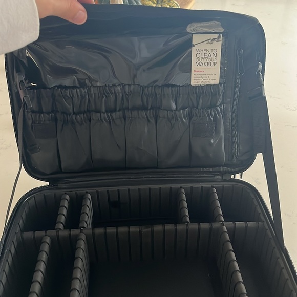 Relavel Makeup / Cosmetics Travel Bag - Picture 6 of 11